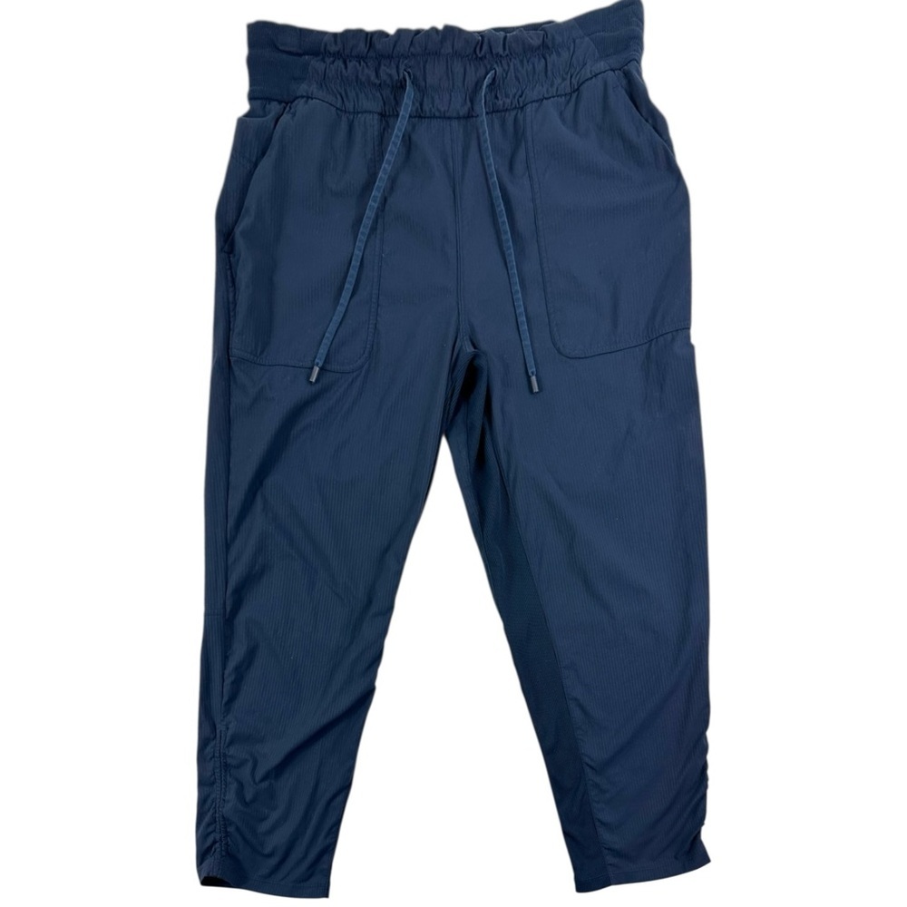 Lululemon Beyond the Studio Crop True Navy Size 6
